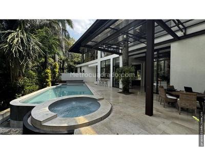 Casa de 4 alcobas en venta en Aguacatal, Cali, 822 m² · foto 3 de 20