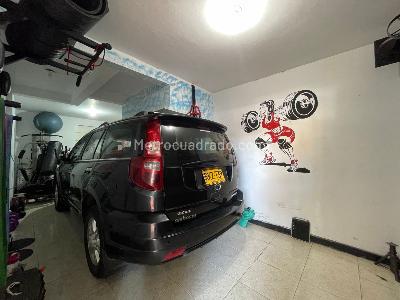 Casa de 5 alcobas en venta en Santa Elena, Cali, 520 m² · foto 2 de 16
