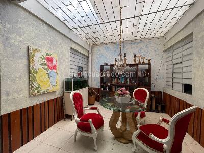 Casa de 5 alcobas en venta en Santa Elena, Cali, 520 m² · foto 3 de 16