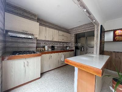 Apartamento en venta en Ciudad Jardin, Cali · foto 5 de 12