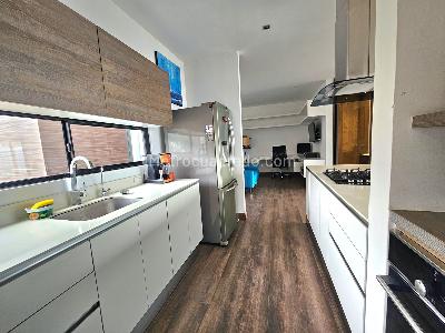 Apartamento de 2 alcobas en venta en El Poblado, Medellín, 111 m² · foto 11 de 19