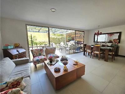 Casa de 3 alcobas en venta en Loma Del Chocho, Envigado, 220 m² · foto 7 de 17