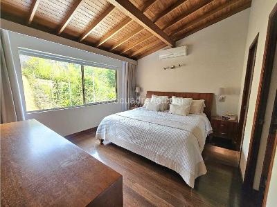 Casa de 3 alcobas en venta en Loma Del Chocho, Envigado, 220 m² · foto 11 de 17