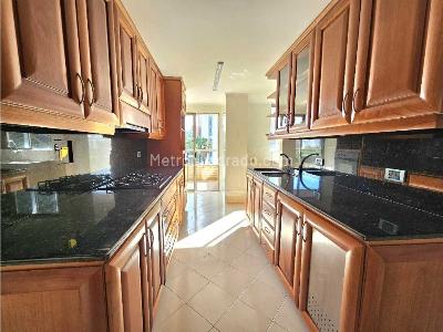Apartamento de 3 alcobas en venta en San Lucas, Medellín, 170 m² · foto 7 de 14