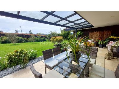 Casa de 3 alcobas en venta en Indiana, Envigado, 1850 m² · foto 2 de 20