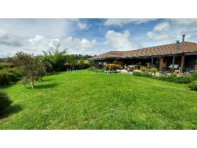 Casa de 3 alcobas en venta en Indiana, Envigado, 1850 m² · foto 3 de 20