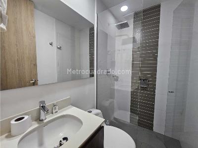 Apartamento de 2 alcobas en venta en Loma Del Escobero, Envigado, 76 m² · foto 9 de 12