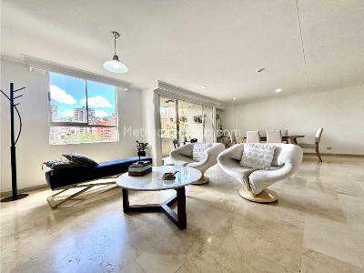 Apartamento de 3 alcobas en venta en El Tesoro, Medellín, 154 m² · foto 2 de 20