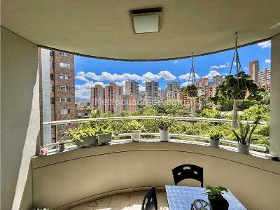 Apartamento de 3 alcobas en venta en El Tesoro, Medellín, 154 m² · foto 5 de 20