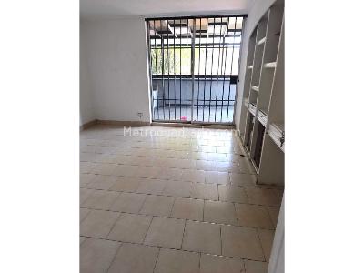 Apartamento de 4 alcobas en venta en Suramericana, Medellín, 242 m² · foto 3 de 14