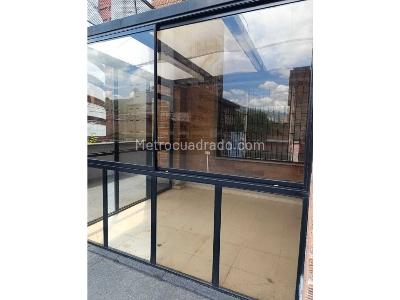 Apartamento de 4 alcobas en venta en Suramericana, Medellín, 242 m² · foto 4 de 14