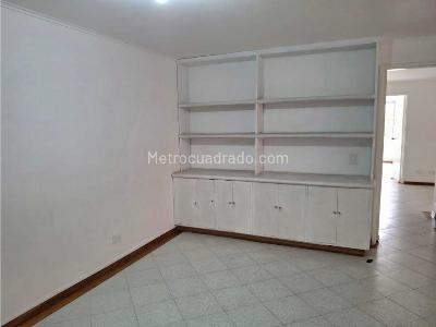 Apartamento de 4 alcobas en venta en Suramericana, Medellín, 242 m² · foto 10 de 14