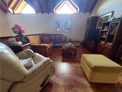 Casa de 5 alcobas en venta en Loma Del Escobero, Envigado · foto 8 de 20