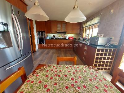 Casa de 5 alcobas en venta en Loma Del Escobero, Envigado · foto 12 de 20