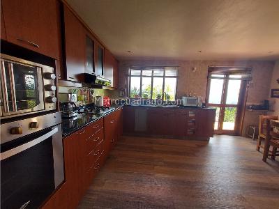 Casa de 5 alcobas en venta en Loma Del Escobero, Envigado · foto 16 de 20