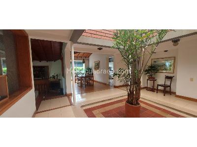 Casa de 3 alcobas en venta en Los Balsos, Medellín, 1000 m² · foto 5 de 9