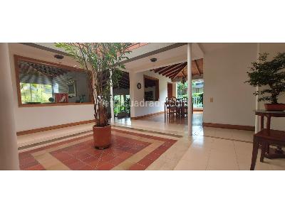 Casa de 3 alcobas en venta en Los Balsos, Medellín, 1000 m² · foto 8 de 9