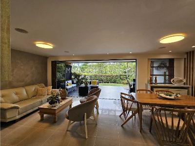 Casa de 3 alcobas en venta en La Sebastiana, Envigado, 355 m² · foto 3 de 19