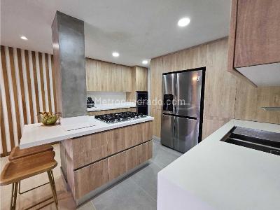 Casa de 3 alcobas en venta en La Sebastiana, Envigado, 355 m² · foto 9 de 19