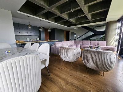 Apartamento de 4 alcobas en venta en El Campestre, Medellín, 250 m² · foto 3 de 20