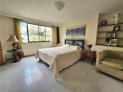 Apartamento de 3 alcobas en venta en Los Balsos, Medellín, 185 m² · foto 11 de 15