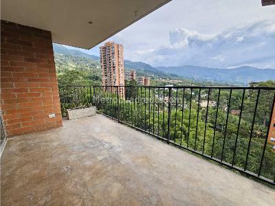 Apartamento de 2 alcobas en venta en San Lucas, Medellín, 182 m² · foto 2 de 13