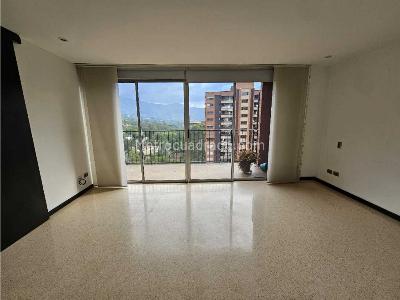 Apartamento de 2 alcobas en venta en San Lucas, Medellín, 182 m² · foto 10 de 13