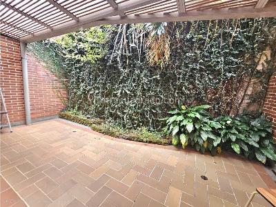 Casa de 3 alcobas en venta en San Lucas, Medellín, 150 m² · foto 3 de 19