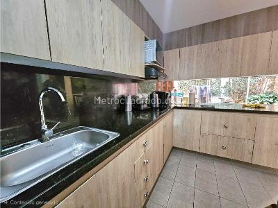 Casa de 3 alcobas en venta en San Lucas, Medellín, 150 m² · foto 6 de 19