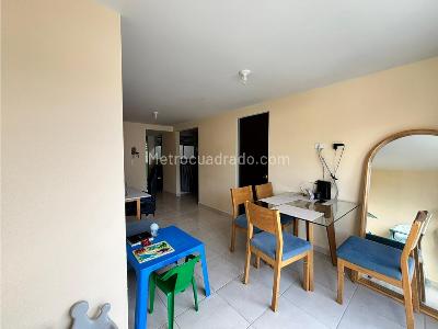 Apartamento de 3 alcobas en venta en San Joaquin, Pereira, 58 m² · foto 4 de 12