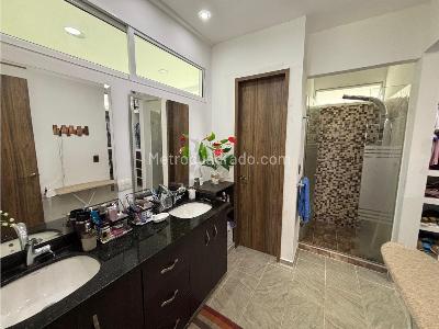 Casa de 4 alcobas en venta en Cerritos, Pereira, 1660 m² · foto 14 de 20