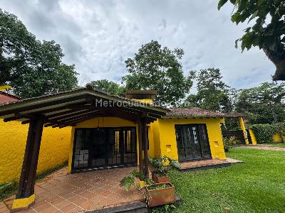 Casa de 4 alcobas en venta en Villa Claudia, Villavicencio, 1230 m² · foto 7 de 19