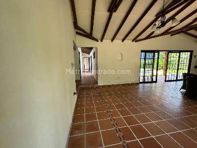 Casa de 4 alcobas en venta en Villa Claudia, Villavicencio, 1230 m² · foto 14 de 19