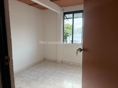 Casa de 5 alcobas en arriendo en Barrio San Antonio, Villavicencio, 300 m² · foto 4 de 18