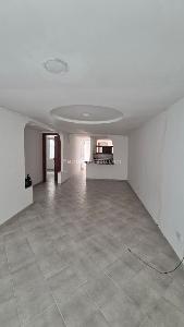 Casa de 3 alcobas en arriendo en Berlin, Pereira, 90 m² · foto 2 de 11