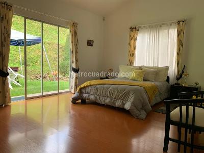 Casa de 3 alcobas en venta en Valles De La Alhambra, Manizales, 284 m² · foto 7 de 13