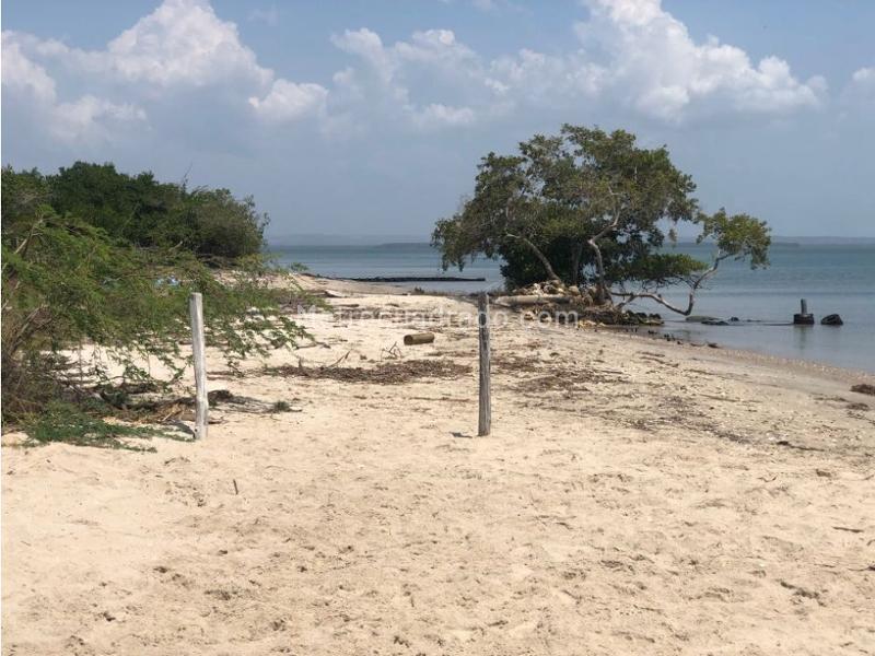 Lote en Venta, Isla De Baru, Cartagena de Indias - Más