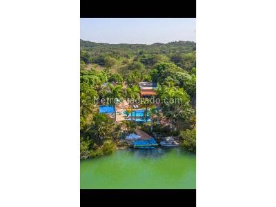 Casa de 4 alcobas en venta en Isla De Baru, Cartagena, 1760 m² · foto 2 de 18