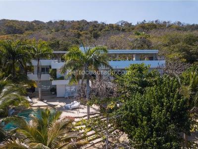 Casa de 5 alcobas en venta en Isla De Baru, Cartagena · foto 2 de 20