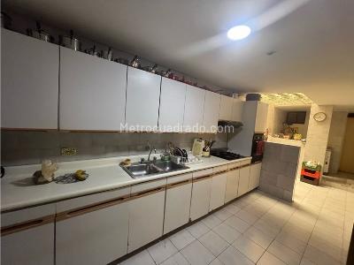 Apartamento de 3 alcobas en venta en Bocagrande, Cartagena, 220 m² · foto 7 de 16