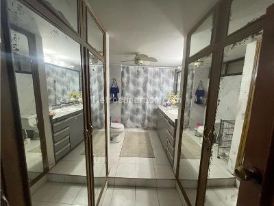 Apartamento de 3 alcobas en venta en Bocagrande, Cartagena, 220 m² · foto 10 de 16