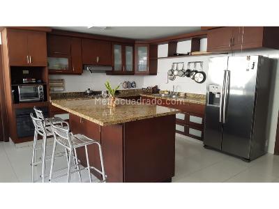 Casa de 4 alcobas en venta en Altos De Riomar, Barranquilla, 550 m² · foto 3 de 11