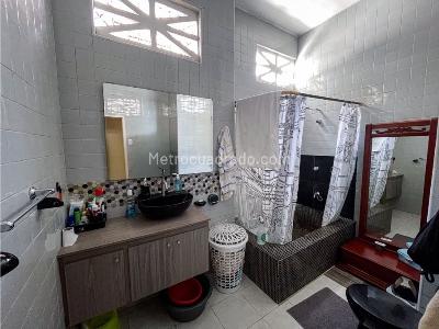 Casa de 3 alcobas en venta en Bellavista, Barranquilla, 580 m² · foto 9 de 17