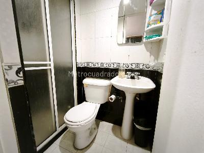 Apartamento de 3 alcobas en venta en Villanueva, Medellín, 50 m² · foto 11 de 12