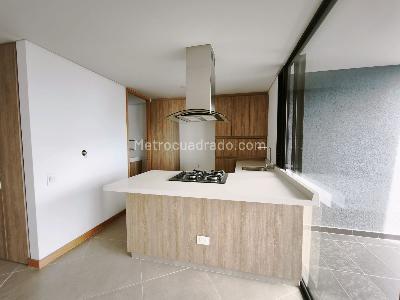Apartamento de 3 alcobas en venta en Las Palmas, Medellín, 101 m² · foto 3 de 18