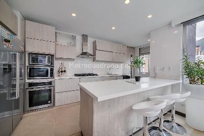 Apartamento de 4 alcobas en venta en El Poblado Castropol, Medellín, 176 m² · foto 7 de 20