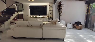 Casa de 3 alcobas en venta en Poblado San Lucas, Medellín, 269 m² · foto 2 de 20