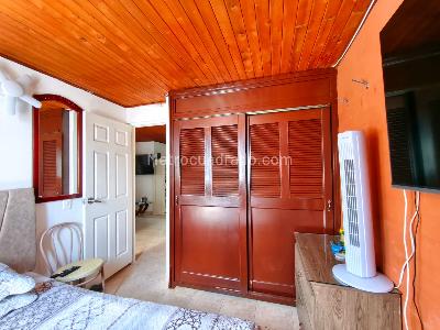 Apartamento de 3 alcobas en venta en La Cabañita, Bello, 63 m² · foto 11 de 16