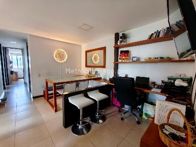 Apartamento en venta en Loma Del Indio, Medellín · foto 7 de 19