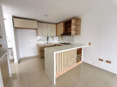 Apartamento en venta en Loma Del Indio, Medellín · foto 3 de 14